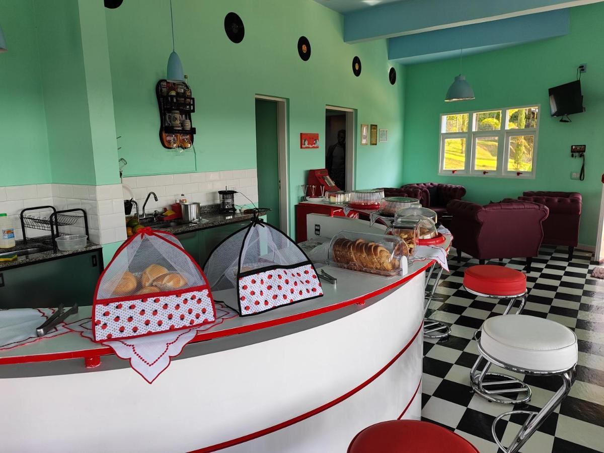 Casa Abacaxi, Vila Magica Bueno Brandão Exteriör bild